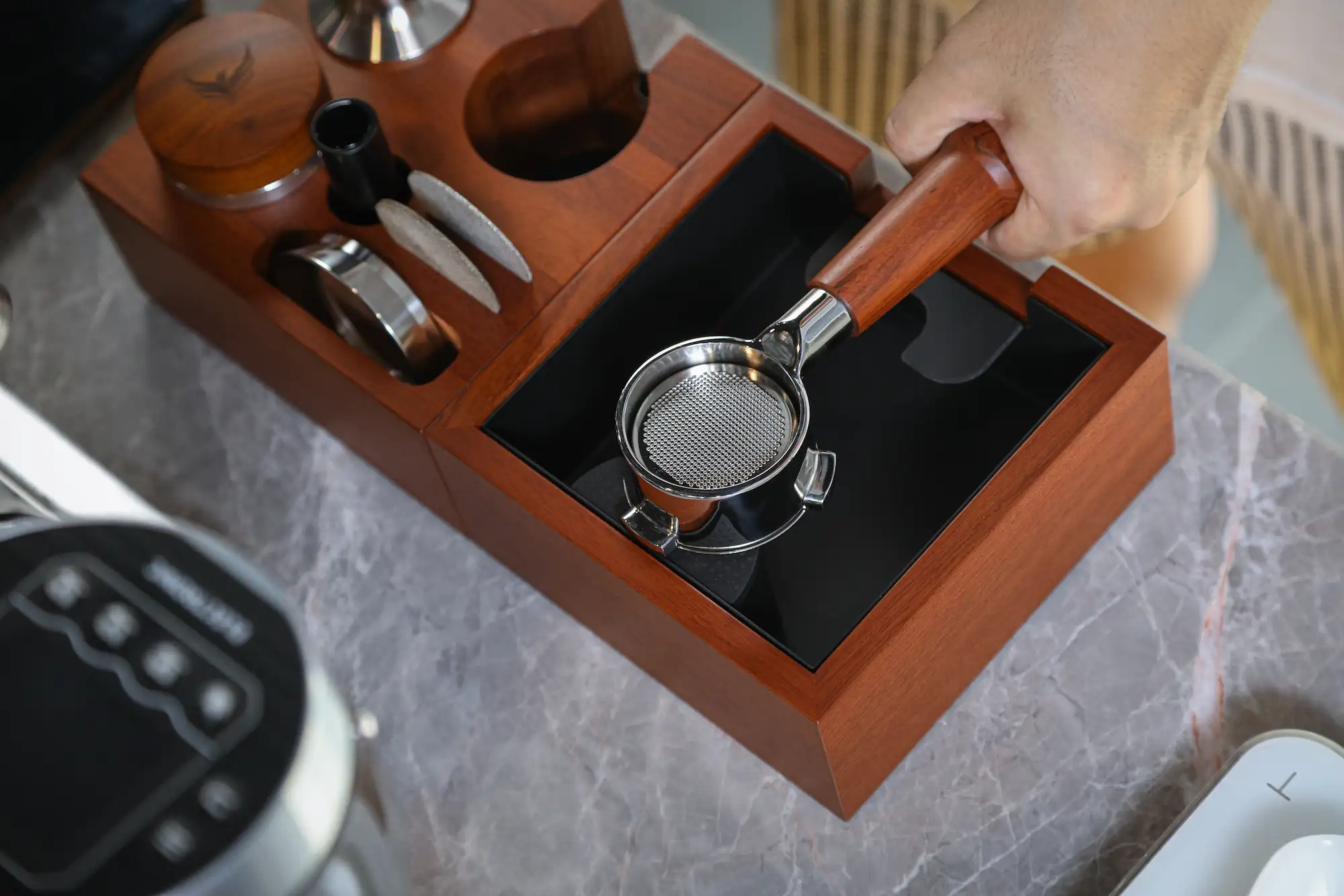KNODOS Rosewood Espresso Knock Box V3 — Shock-Absorbent Bar, Removable Liner, Non-Slip Base - 3