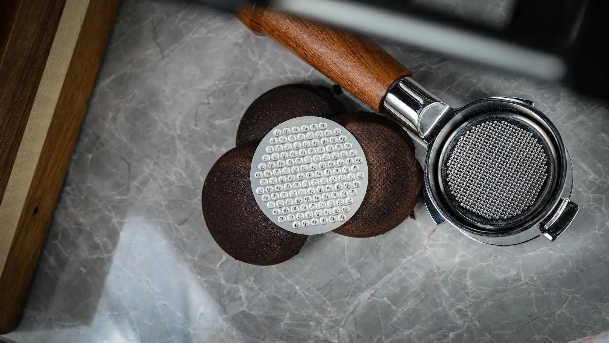 KNODOS Espresso Puck Screen, Ultra Thin Stainless Steel Espresso Filter, Easy to Clean - 3