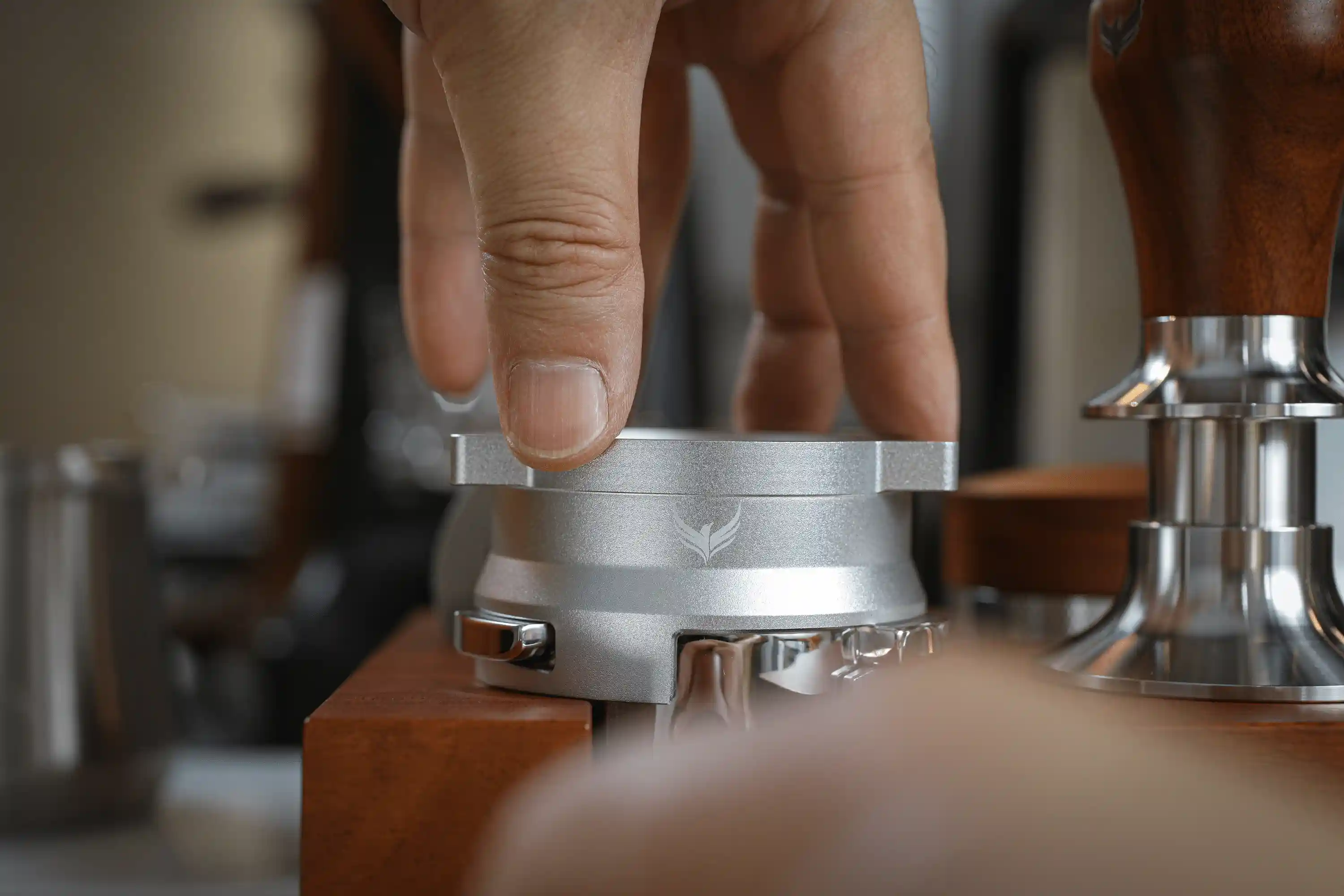 54mm Dosing Funnel Espresso Puck Screen Set KNODOS Grinder Trigger Portafilter Funnel For Breville Portafilters - 3