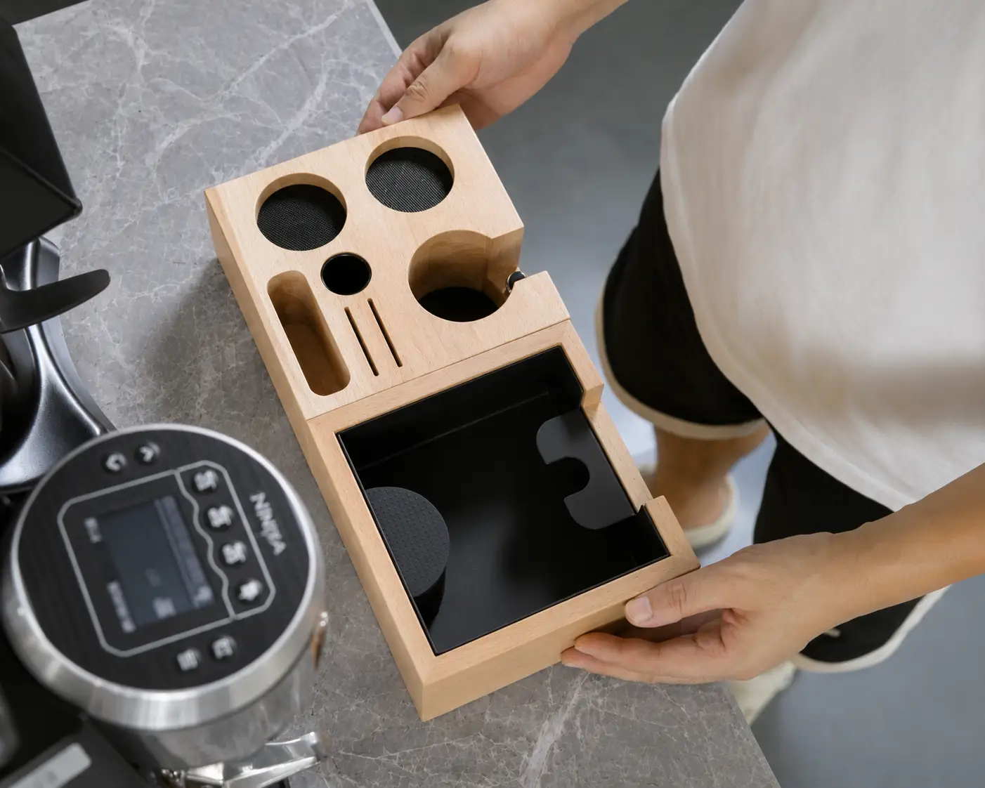 KNODOS Wooden Espresso Knock Box — Shock-Absorbent Bar, Removable Liner, Non-Slip Base - 4