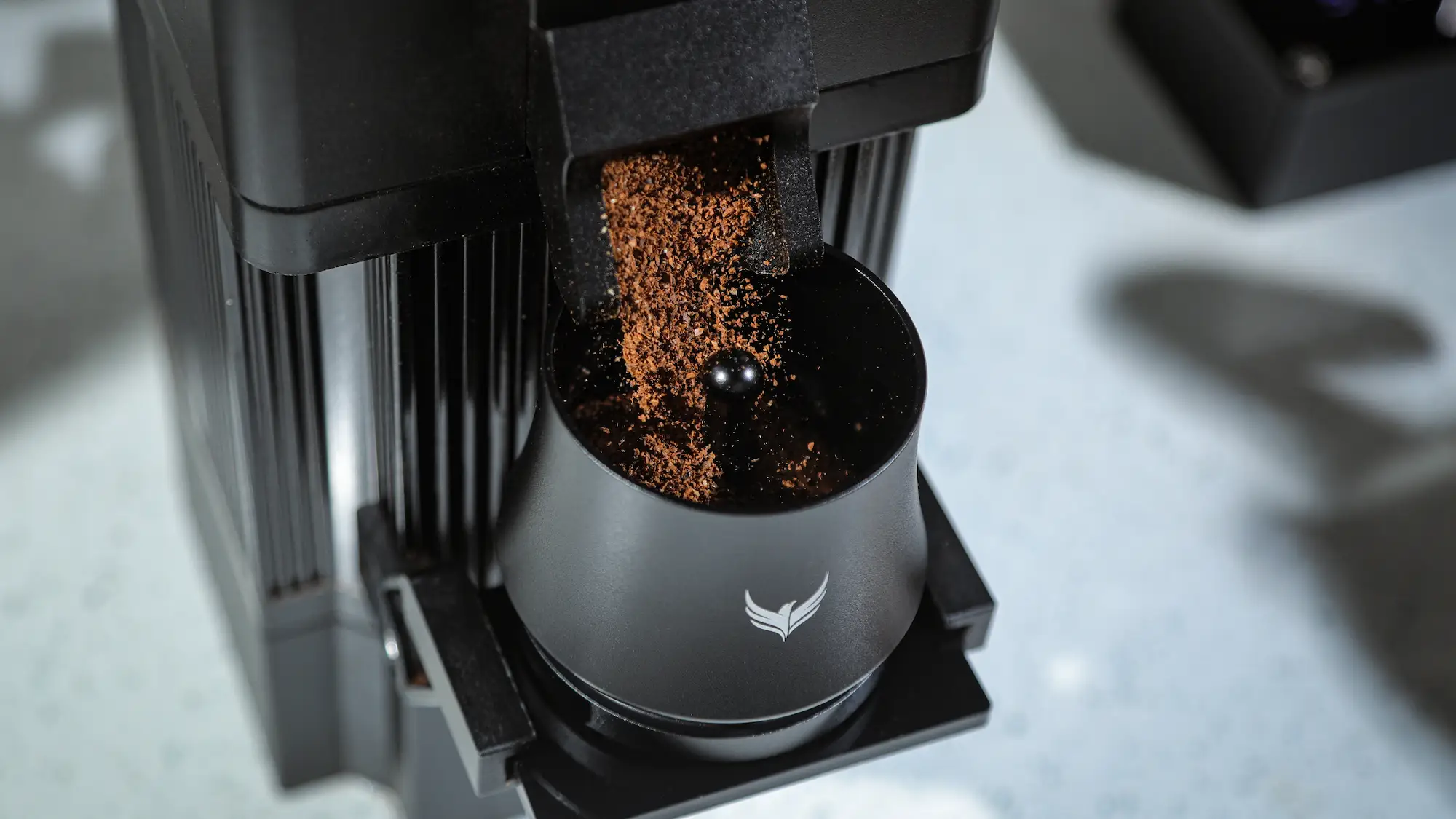 Blind Shaker with Walnut Lid | Coffee Grounds Distribution Tool - 4