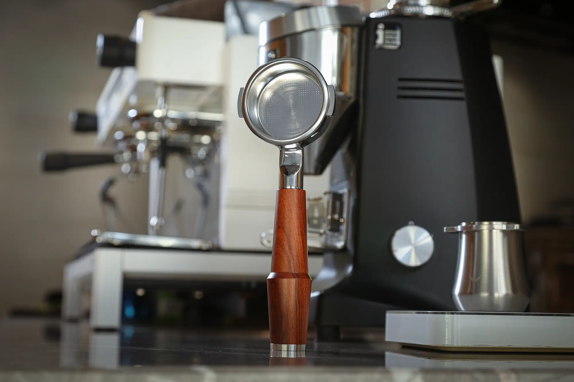 KNODOS 58mm Rosewood Bottomless Portafilter for Breville Dual Boiler & Oracle — 2-Ear, 18–21g Basket - 3