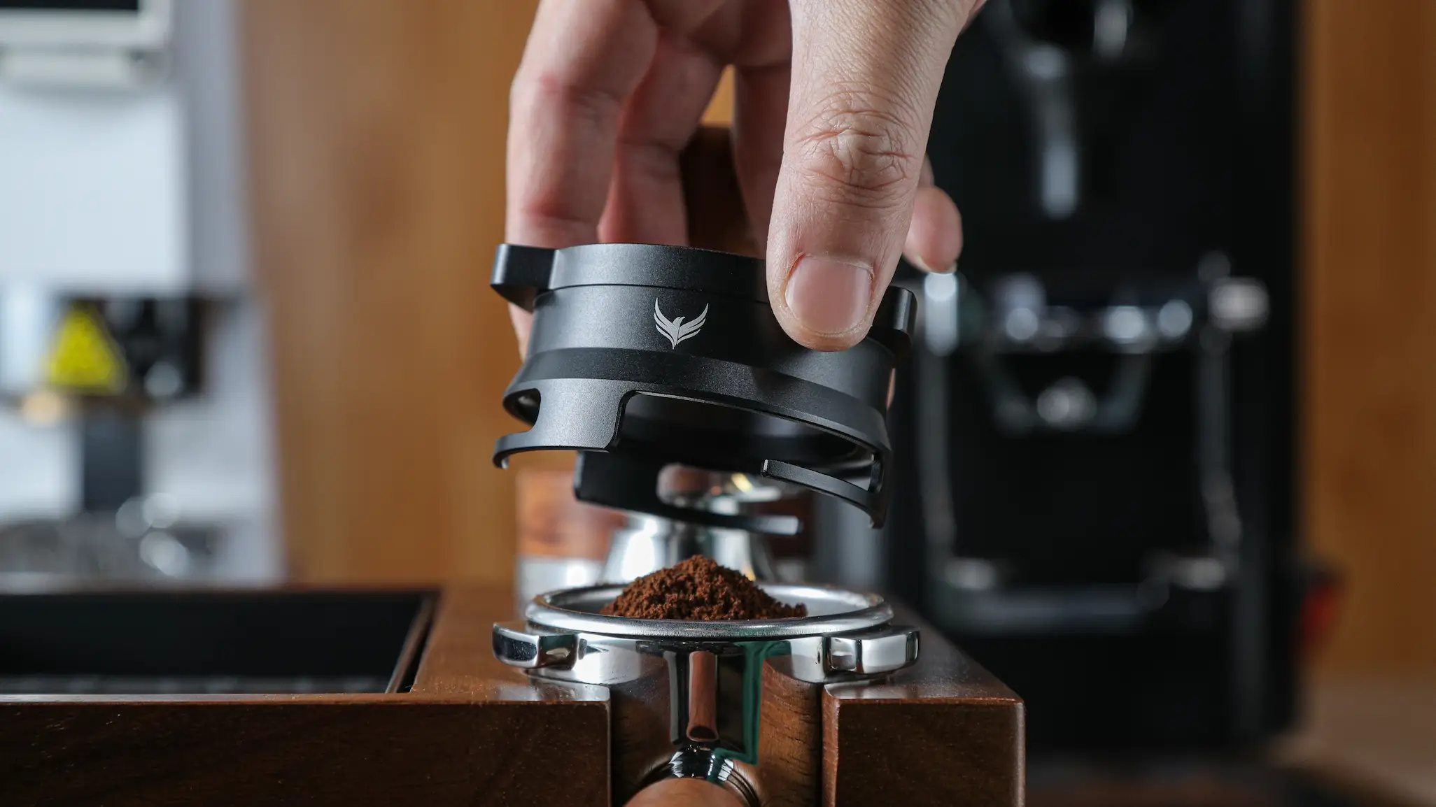 KNODOS 54mm Dosing Funnel and Puck Screen Set with Breville Grinder Trigger — Black - 2