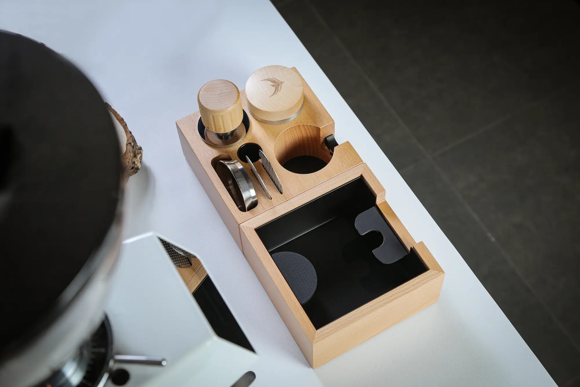 KNODOS 58mm Beech Wood Espresso Tamping Station V3 — 7-Slot Organizer & Portafilter Stand - 5