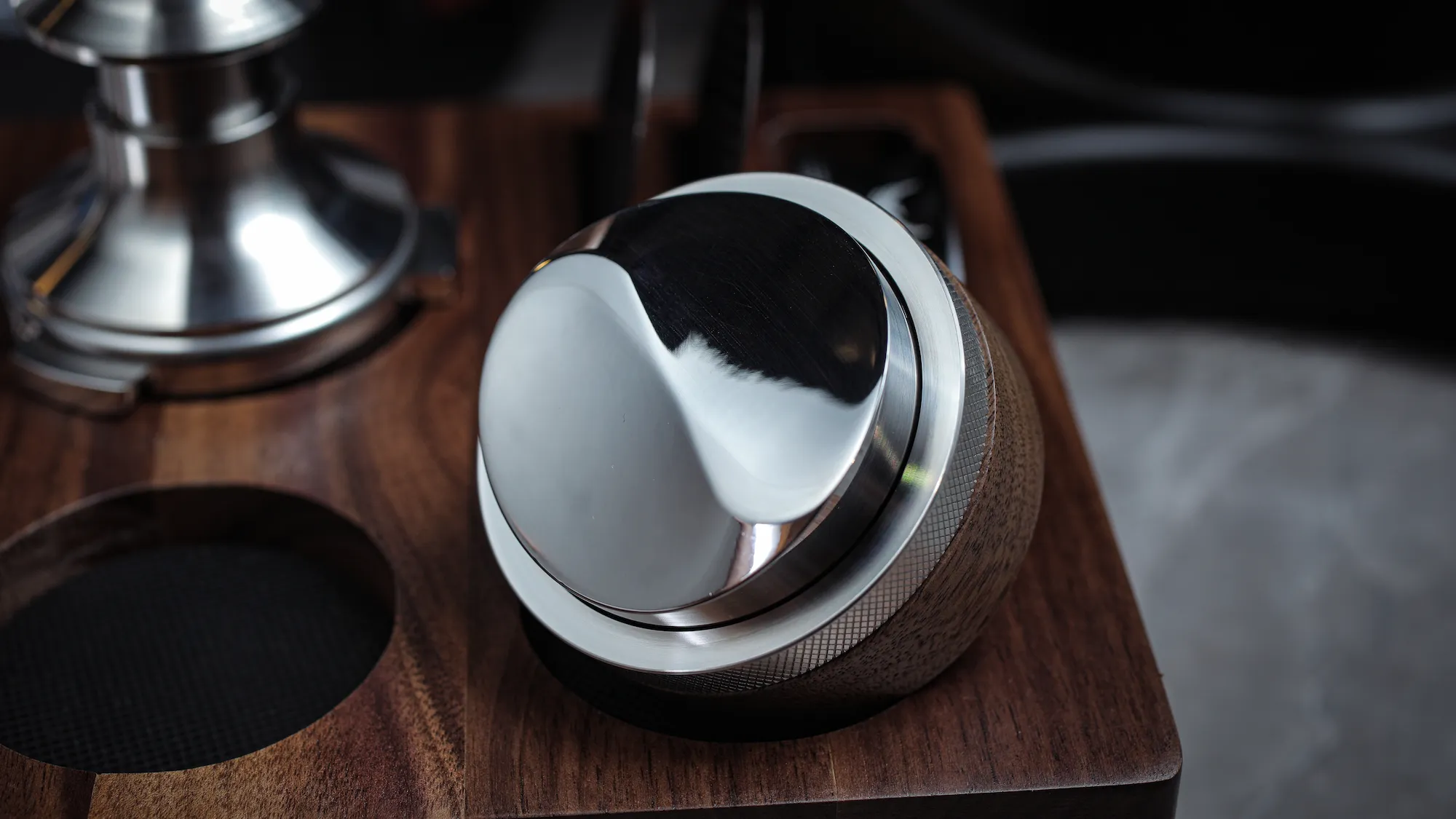 58.5mm Espresso Distributor Walnut Coffee Distribution Tool Adjustable Depth Stainless Steel Espresso Leveler - 6