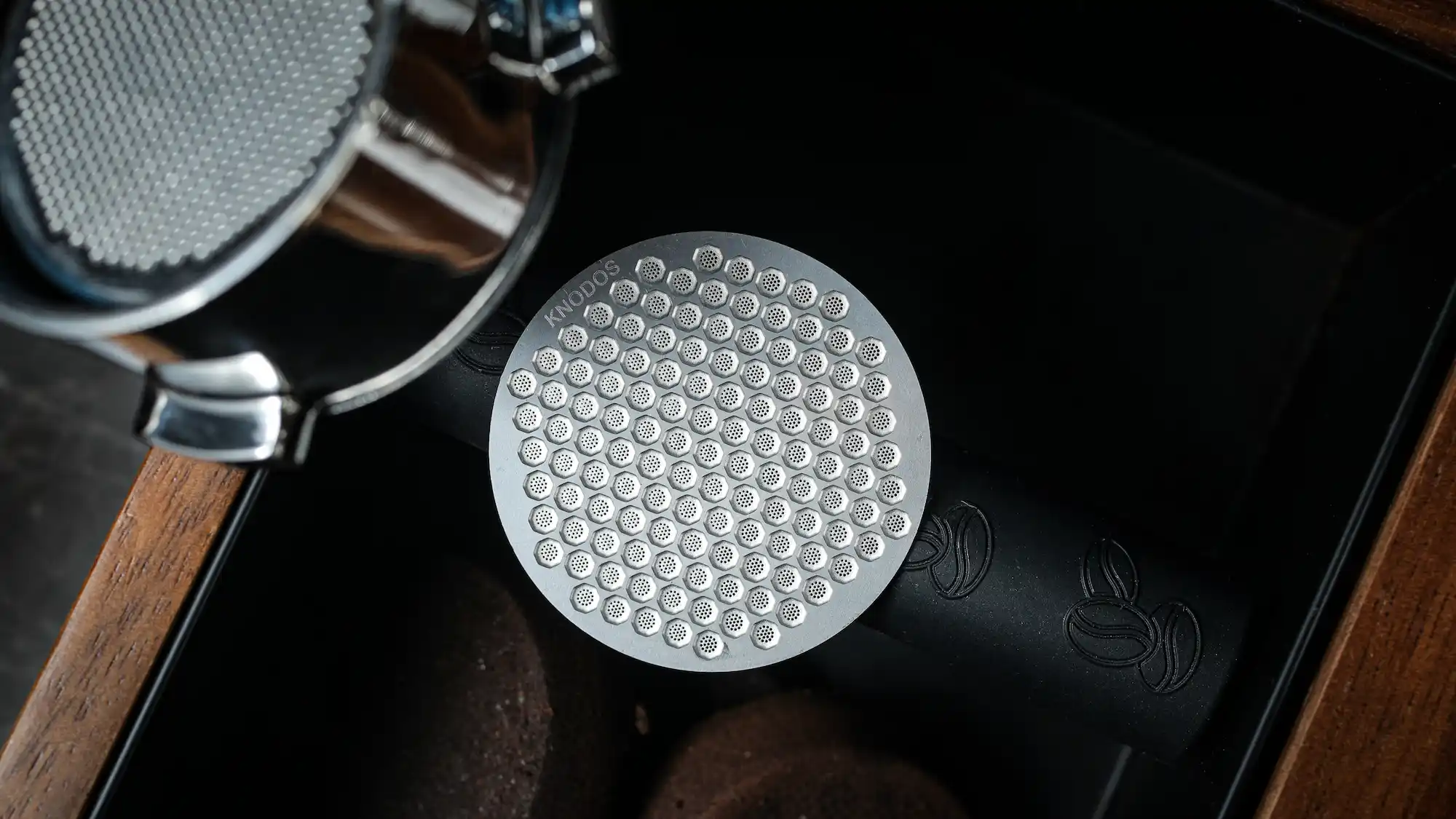 KNODOS Espresso Puck Screen, Ultra Thin Stainless Steel Espresso Filter, Easy to Clean - 4