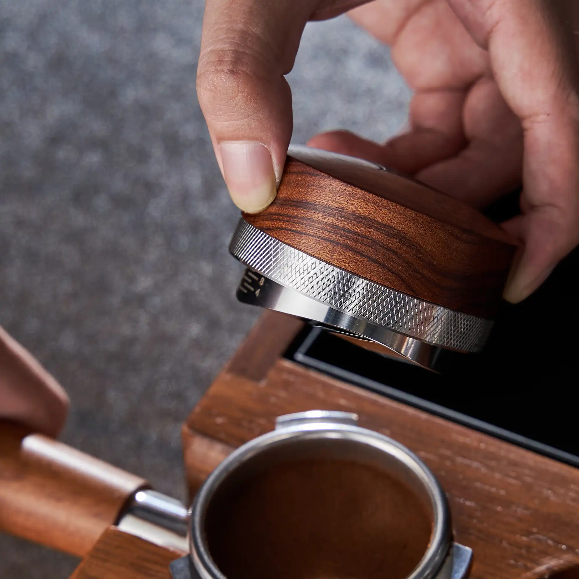 KNODOS 51mm Espresso Distribution Tool with Rosewood Handle, Adjustable Depth Coffee Distributor for Delonghi, Gevi & Smeg - 2