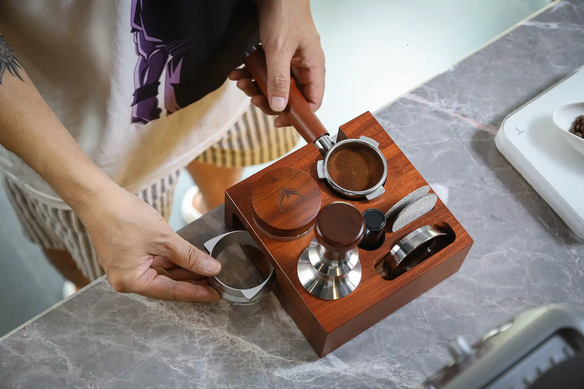KNODOS Espresso Accessories Bundle — Rosewood Multi-Storage Tamping Workstation Set - 4
