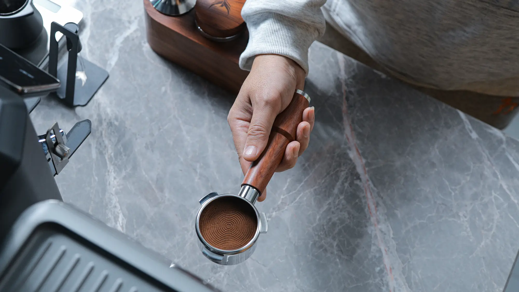 KNODOS 54mm Bottomless Portafilter for Breville with Rosewood Handle, Includes 18–21g Basket - 2